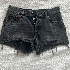 501 black Levi jean shorts